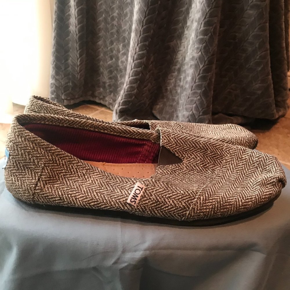 TOMS Shoes